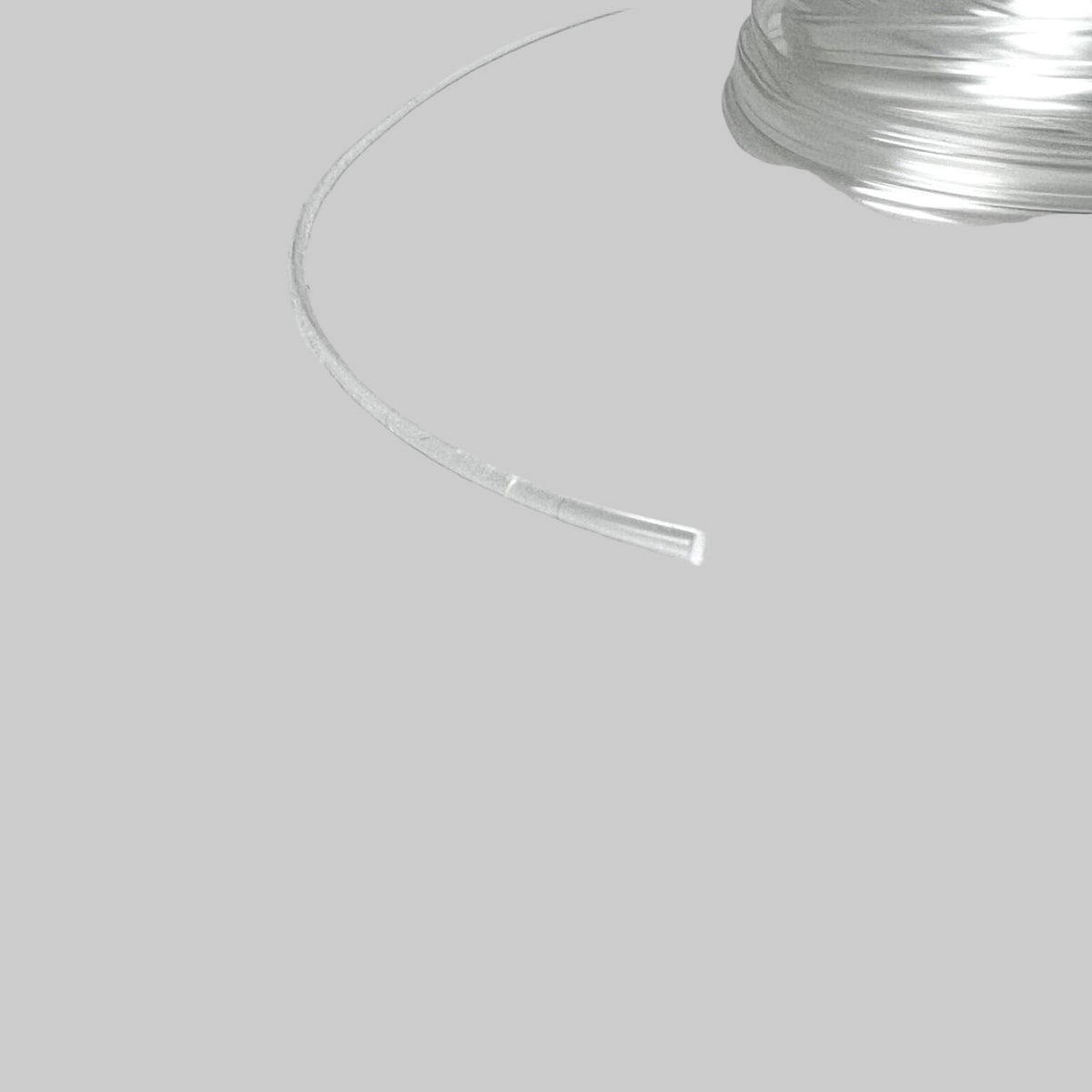 Plastikslangen som sættes ind i lyskilderne.