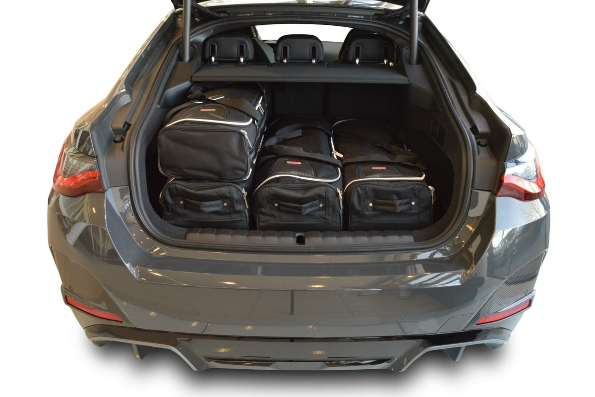 Car-Bags komplet taskesæt skræddersyet til bagagerum i BMW i4.