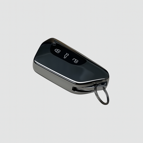 Beskyt din bilnøgle med stil! Vores elegante nøglecover i sølv passer perfekt til VW ID.-modeller samt Skoda Enyaq og Elroq. Ridsefri, præcis pasform og luksuriøst design.