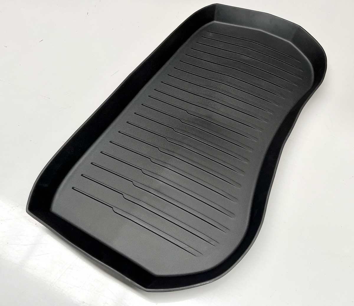 Frunk måtte til Tesla Model 3 facelift