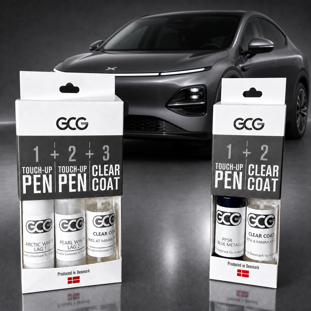 GCG MAX lakstift-sæt med touch-up pen og klarlak i XPENG-originalfarver foran en grå XPENG G6