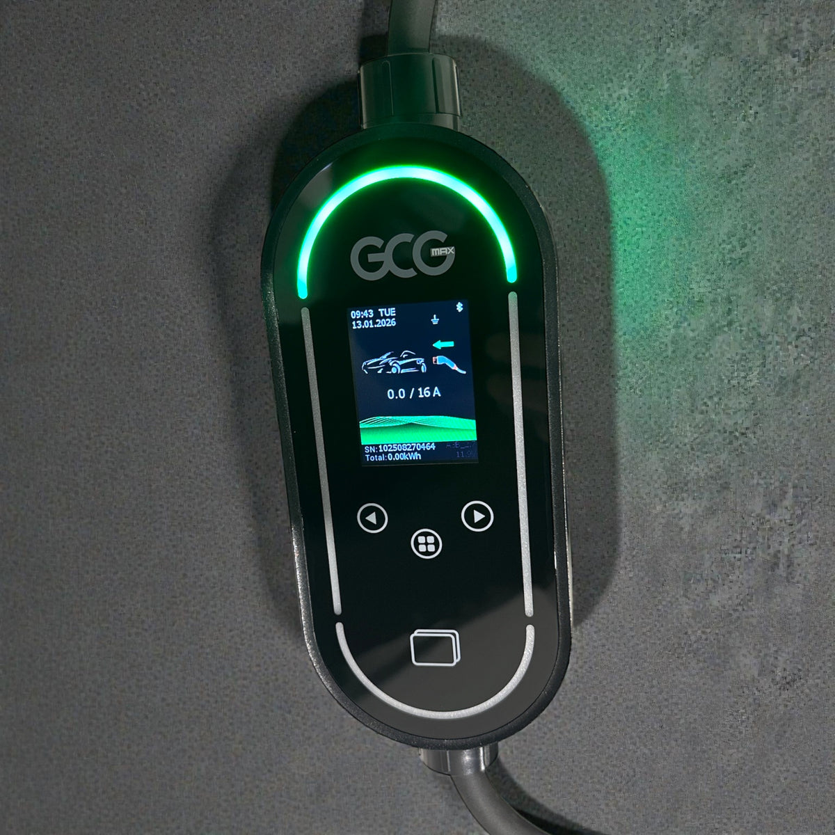 GCG MAX Mobil Lader med et tændt display