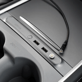 magnetisk ladekabel som sidder en jowua usb hub til tesla