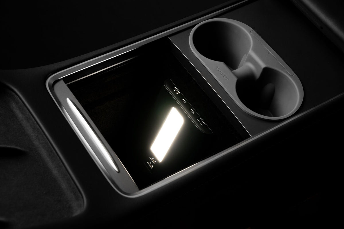Jowua USB-hub med LED-lys til Tesla Model 3/Y
