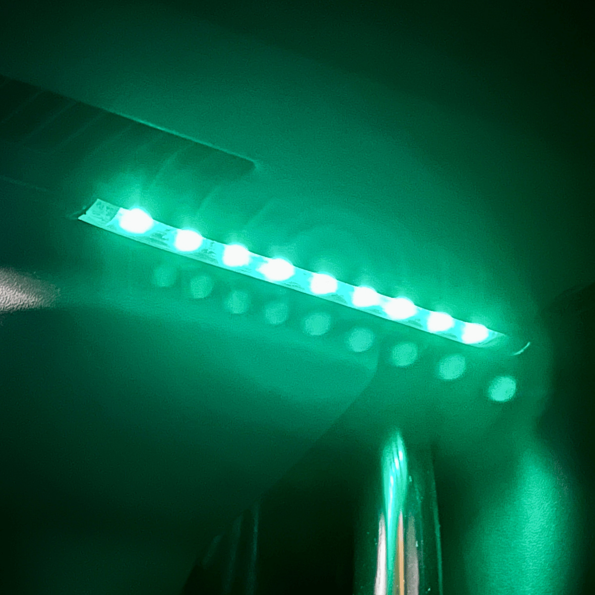LED lys under sæderne til Tesla Model 3/Y – billede 10