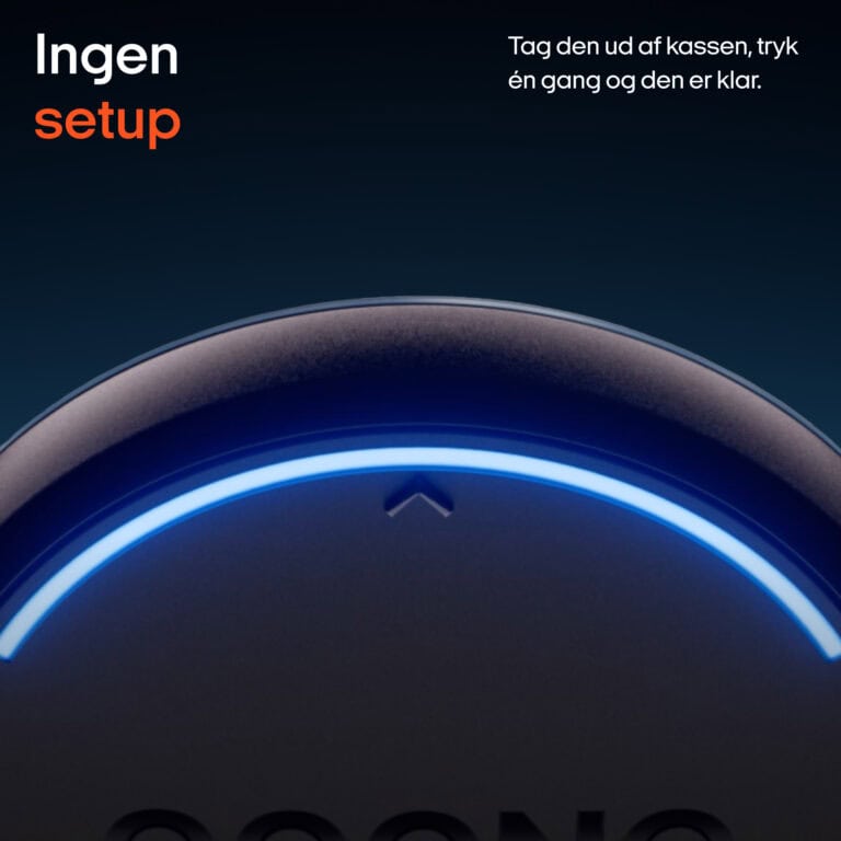 OOONO P-skive med tekst "Ingen setup - tag den ud af kassen, tryk én gang og den er klar"