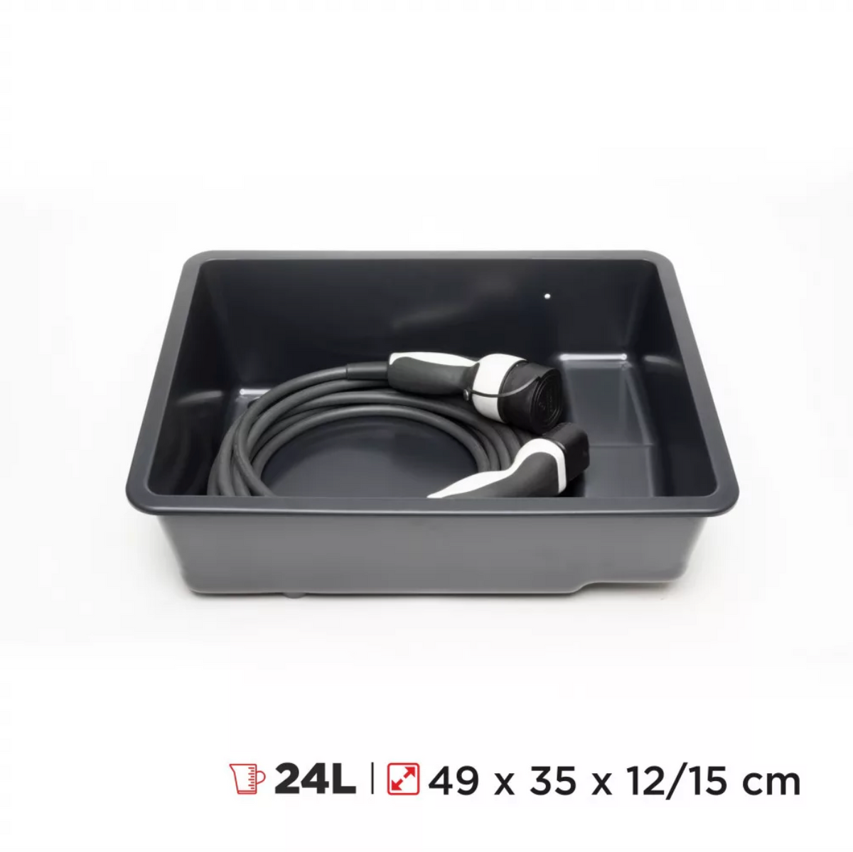 Produktbillede af Rati frunk opbevaringsboks med ladekabel indeni og mål 24L, 49 x 35 x 12/15 cm, på hvid baggrund
