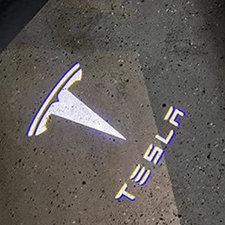 LED logo-lys til Tesla