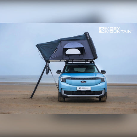 Moby Mountain Peak XXL tagtelt i midnightGrey slået op på Ford Explorer EV