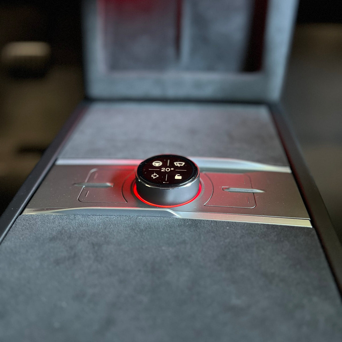S3XY Knob til Tesla Model 3/Y monteret i en Tesla, set forfra